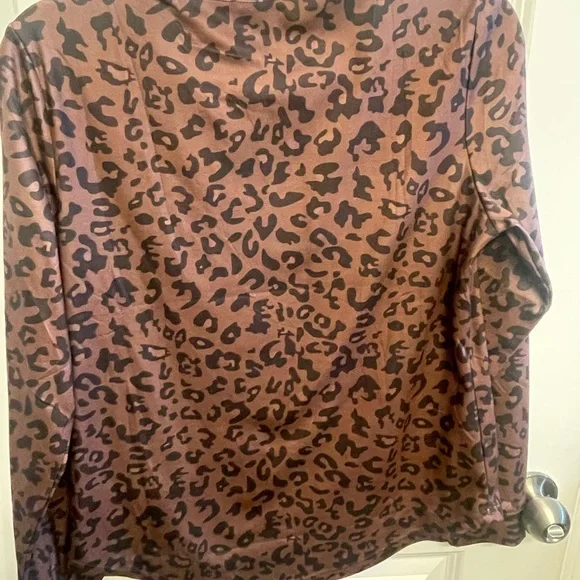 Leopard Print Sweatshirt in Brown - Picture 5 of 6